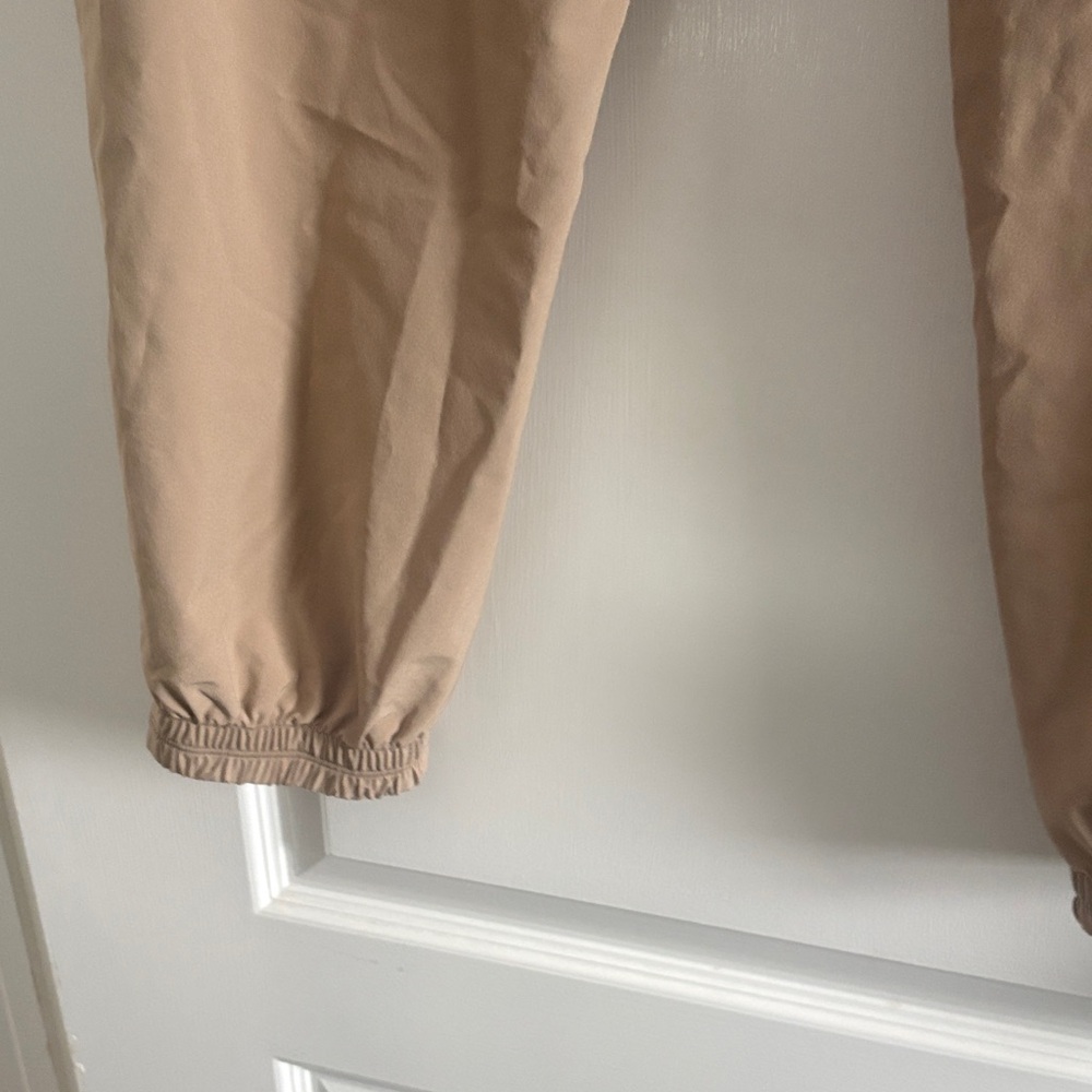 ATHLETA Go far travel pant Tan Cargo Pants - Picture 6 of 6
